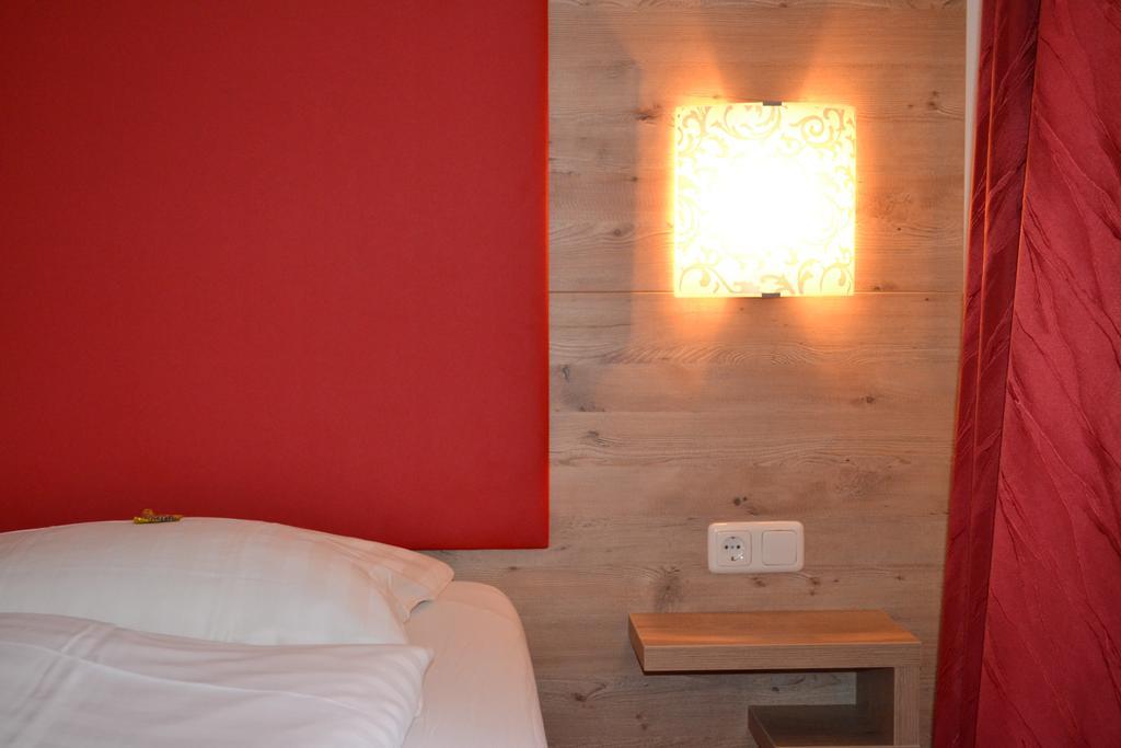 Hotel Minerva Garni Ντίσελντορφ Εξωτερικό φωτογραφία