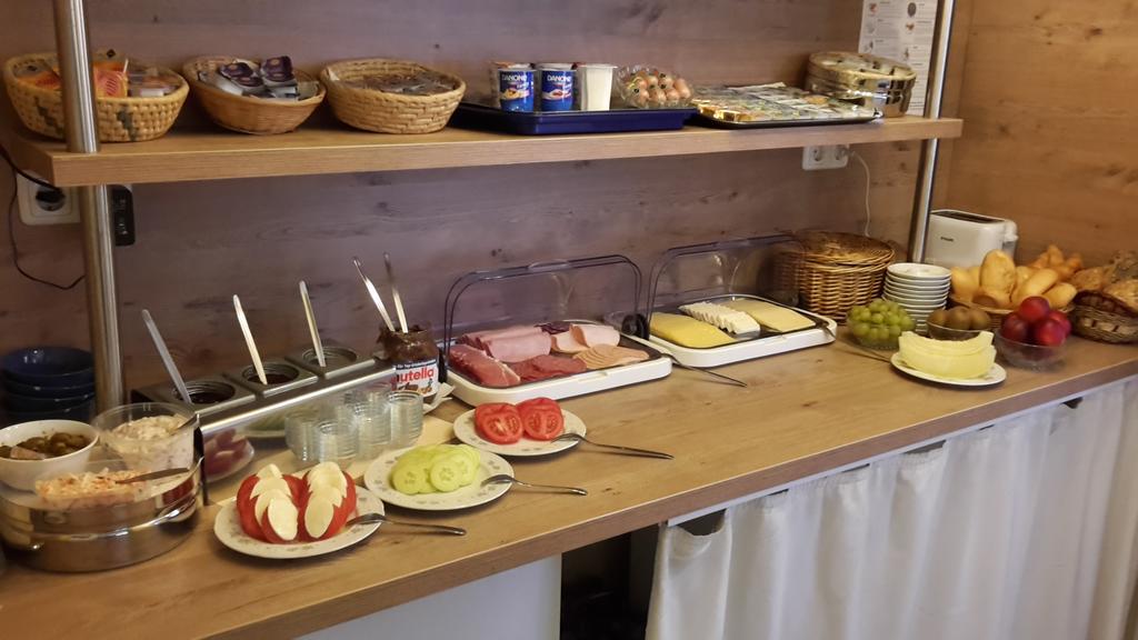 Hotel Minerva Garni Ντίσελντορφ Εξωτερικό φωτογραφία